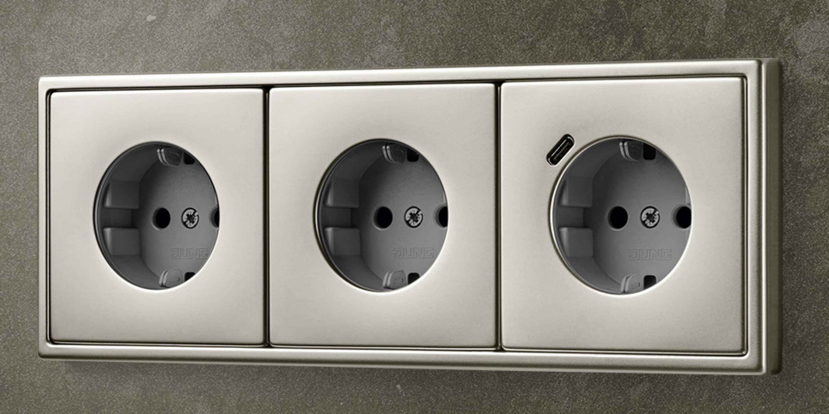SCHUKO® Steckdosen mit USB bei Elektro Strobl in Rottendorf